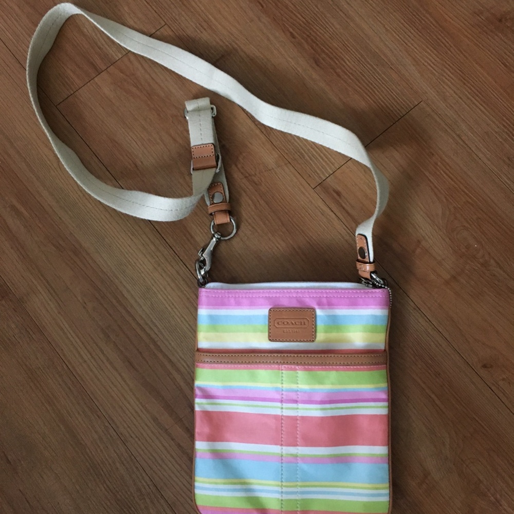 Spring Coach Purse - Picture 6 of 6